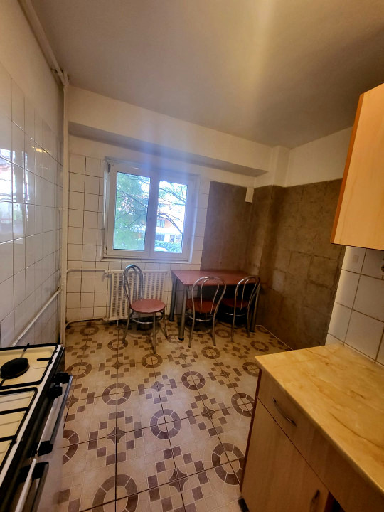 Apartament 3 camere - La doua minute de metrou Timpuri Noi 