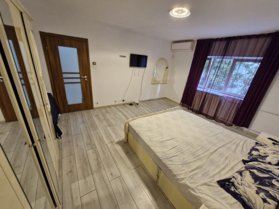 Apartament - 3 camere - Decomandat - Mall Vitan 