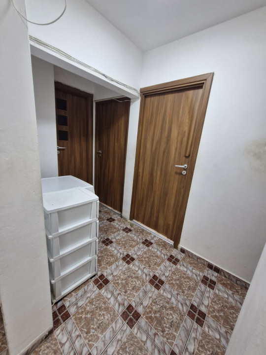 Apartament - 3 camere - Decomandat - Mall Vitan 