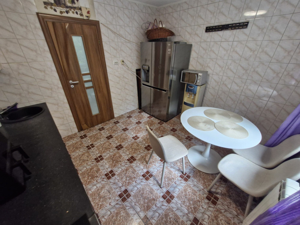 Apartament - 3 camere - Decomandat - Mall Vitan 