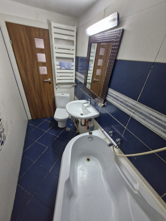 Apartament - 3 camere - Decomandat - Mall Vitan 