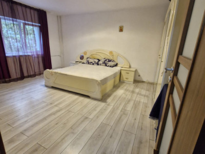 Apartament - 3 camere - Decomandat - Mall Vitan 
