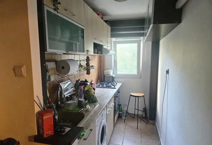 Apartament - 2 camere - decomandat - Berceni 