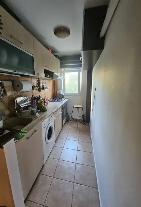 Apartament - 2 camere - decomandat - Berceni 
