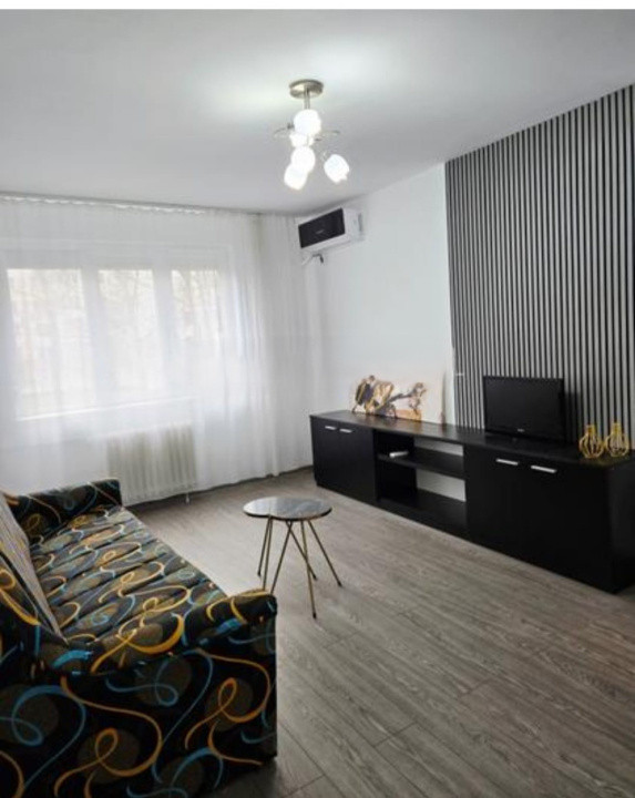 Apartament 3 camere  decomandat – Auchan Titan