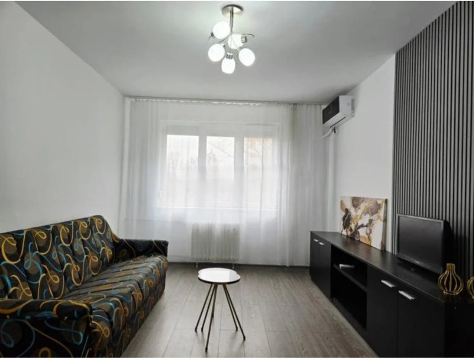 Apartament 3 camere  decomandat – Auchan Titan