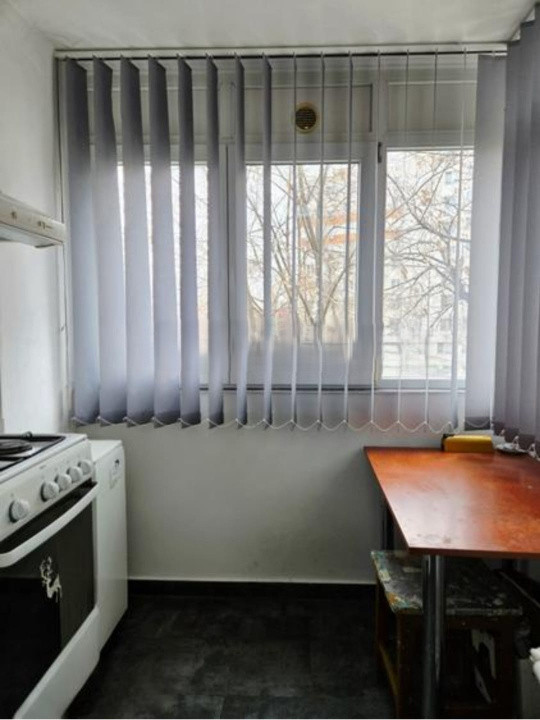 Apartament 3 camere  decomandat – Auchan Titan