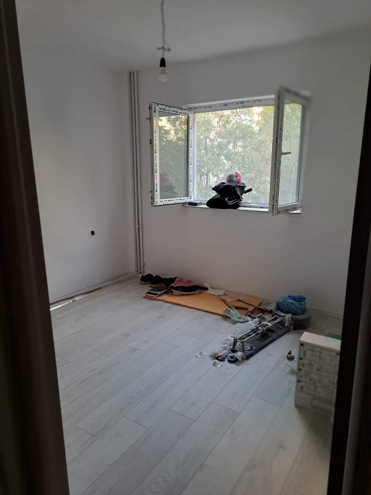 Apartament 2 camere etajul 4/8 zona Lujerului aproape de metrou