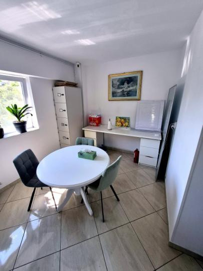 Apartament - Decomandat - 4 camere - Unirii 