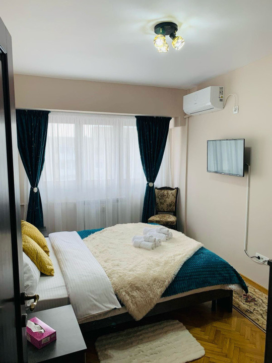 Apartament 3 camere-decomandat-zona Victoriei /  Titulescu