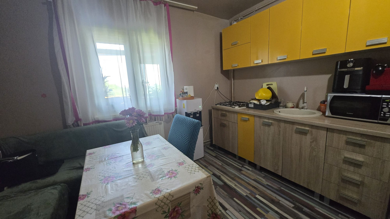Apartament - 3 camere - decomandat - Popesti Leordeni 