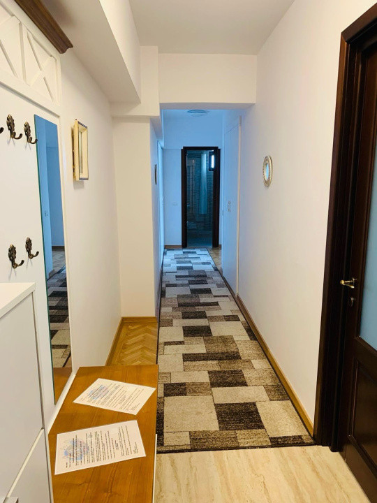 Apartament 3 camere-decomandat-zona Titulescu/Victoriei