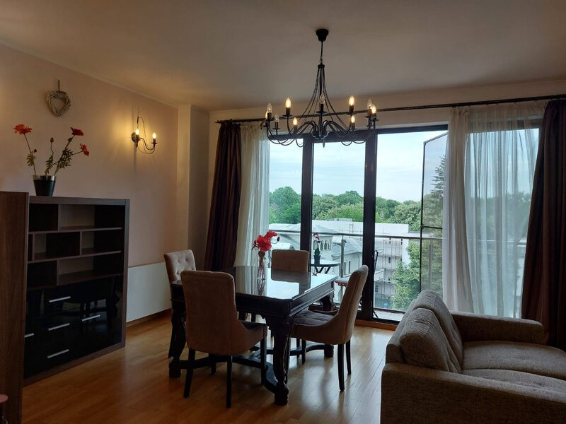 Apartament 3 camere-decomandat-parcare subterana-zona Piata Victoriei