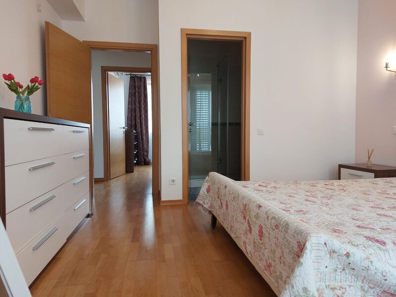 Apartament 3 camere-decomandat-parcare subterana-zona Piata Victoriei