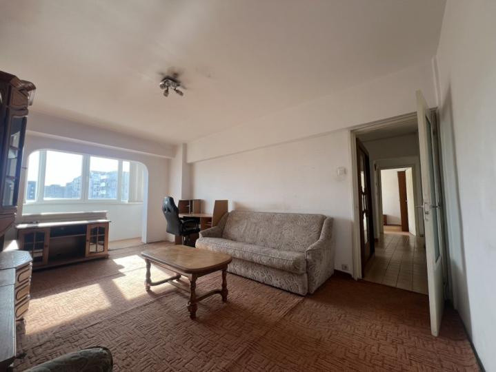 Apartament - 2 camere - Decomandat - Tineretului 