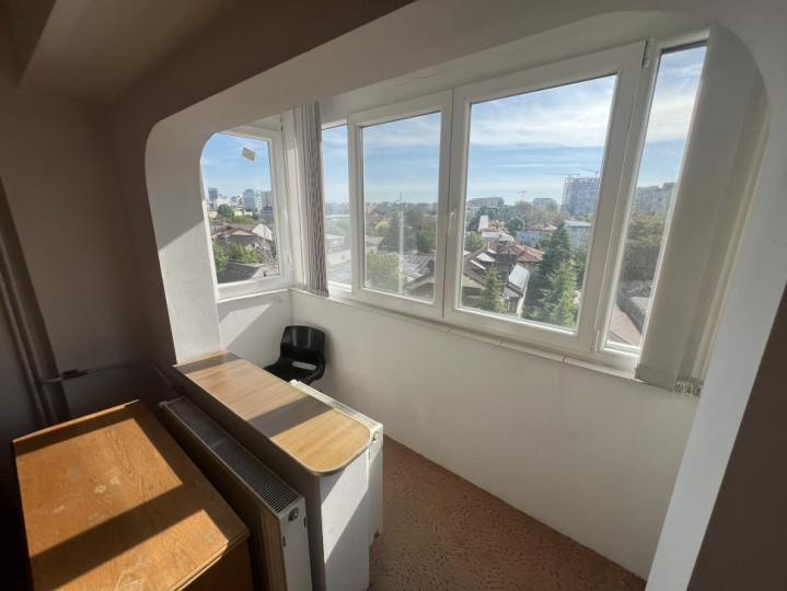 Apartament - 2 camere - Decomandat - Tineretului 