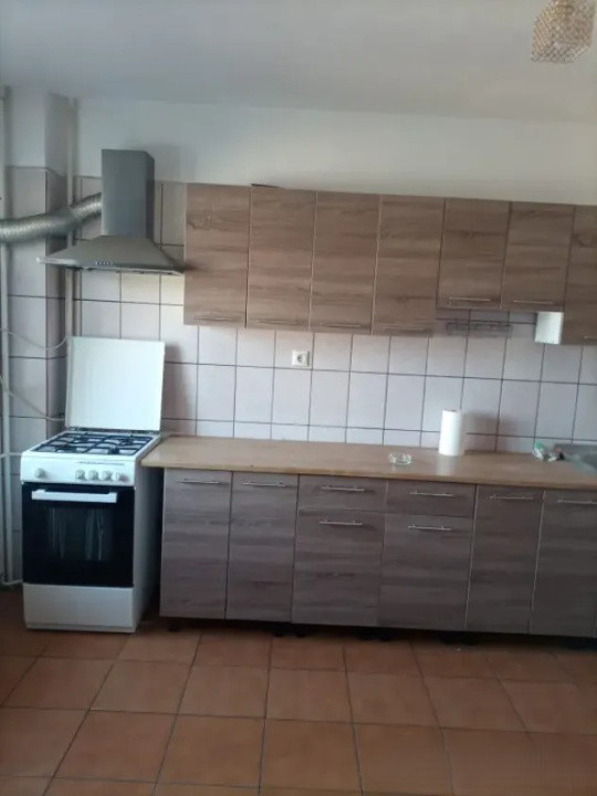 Apartament 5 camere  decomandat - piata Unirii