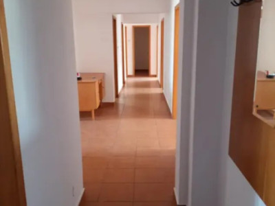 Apartament 5 camere  decomandat - piata Unirii