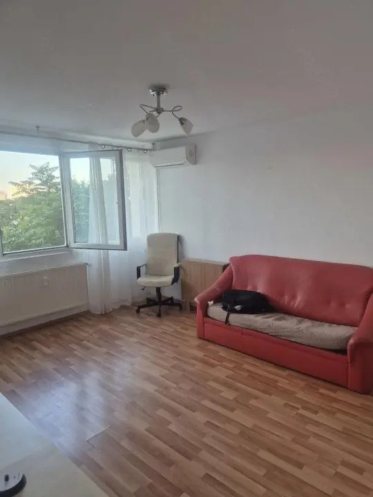 Apartament - 2 camere - decomandat - Tineretului 