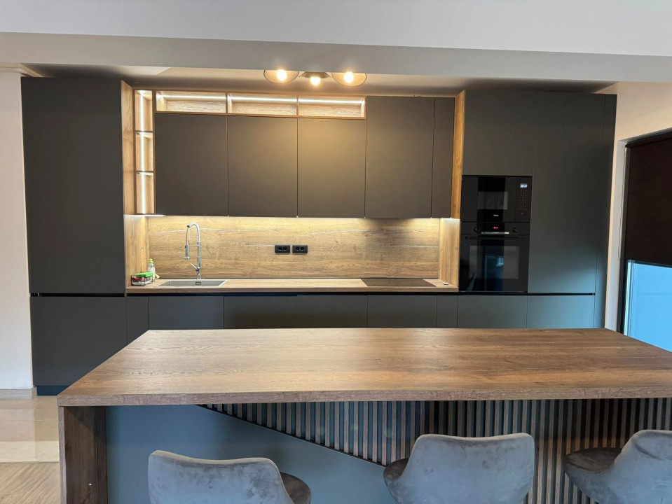 Apartament 3 camere- centrala proprie-parcare subteran inclus-zona Dristor