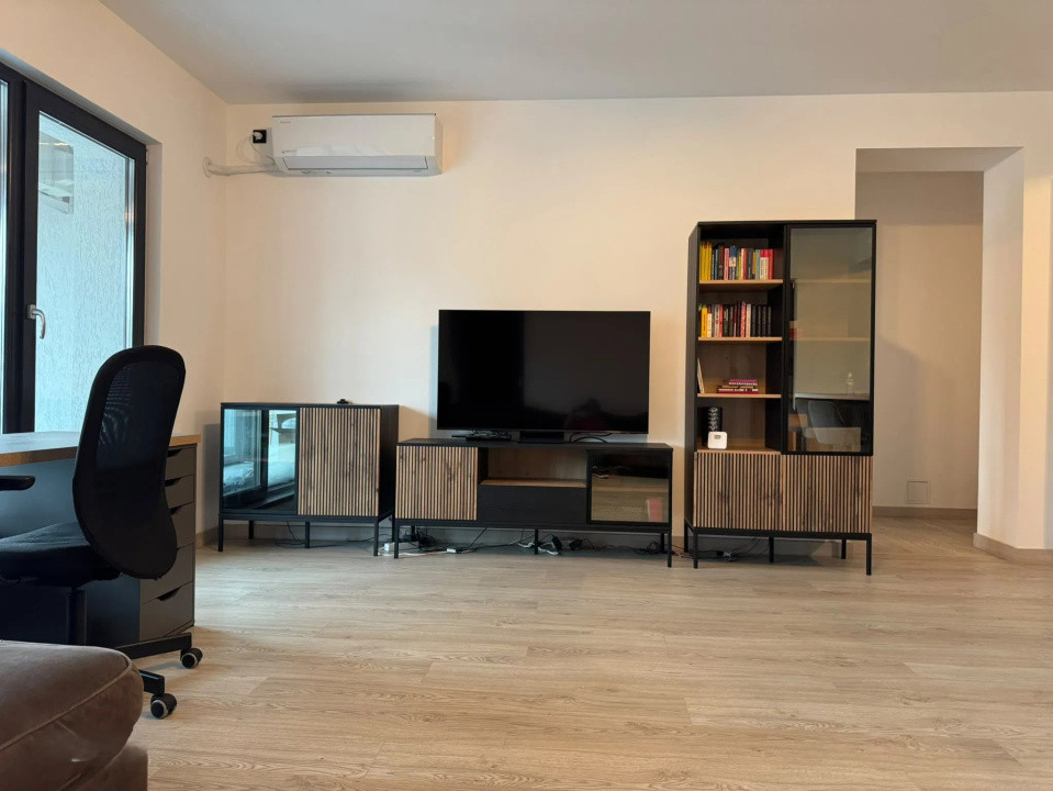 Apartament 3 camere- centrala proprie-parcare subteran inclus-zona Dristor