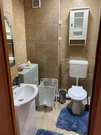 Apartament - 4 camere - Semidecomandat - Calea Vacaresti 