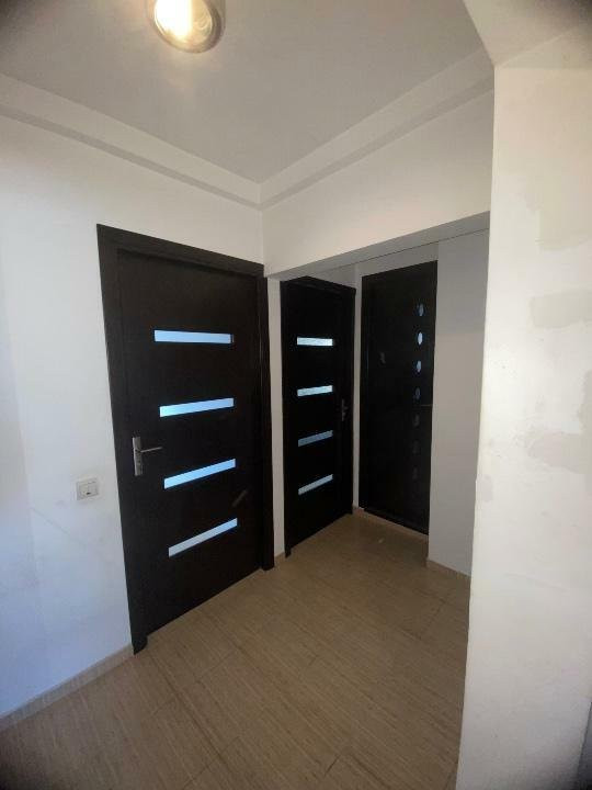 Apartament 3 camere Brancoveanu hol H