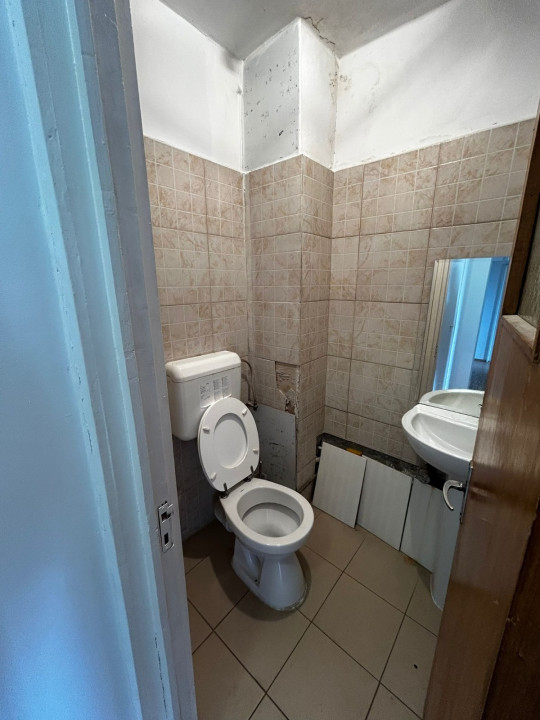 APARTAMENT 3 CAMERE-ZONA STEFAN CEL MARE-AN 1980-BLOC REABILITAT