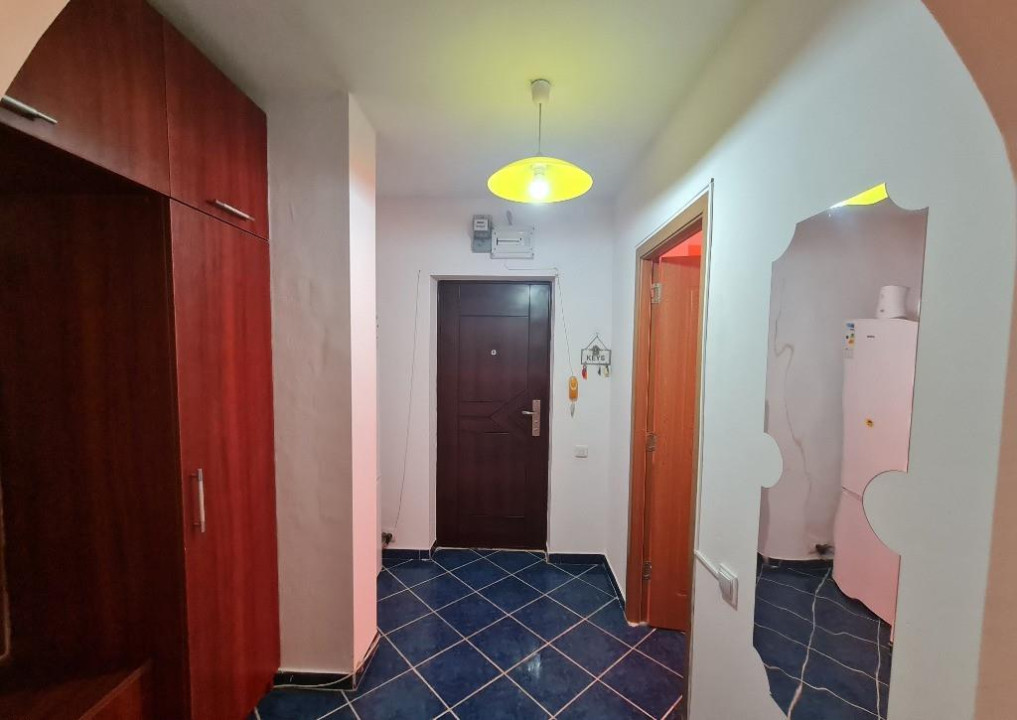 Apartament 2 camere MOBILAT/UTILAT zona linistita -Teiul Doamnei -