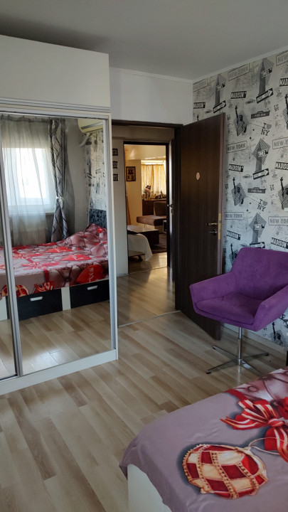 Apartament Semidecomandat 5 camere 