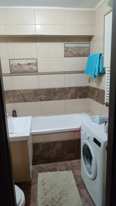 Apartament Semidecomandat 5 camere 