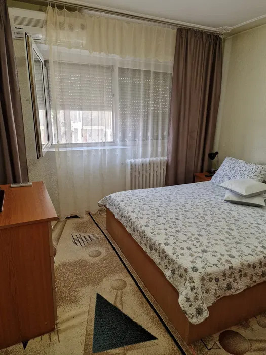 APARTAMENT 3 CAMERE-SEBASTIAN-TELITA-ETAJ 2/4-DECOMANDAT-2 BAI