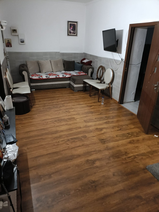 Apartament Semidecomandat 3 camere Timpuri Noi