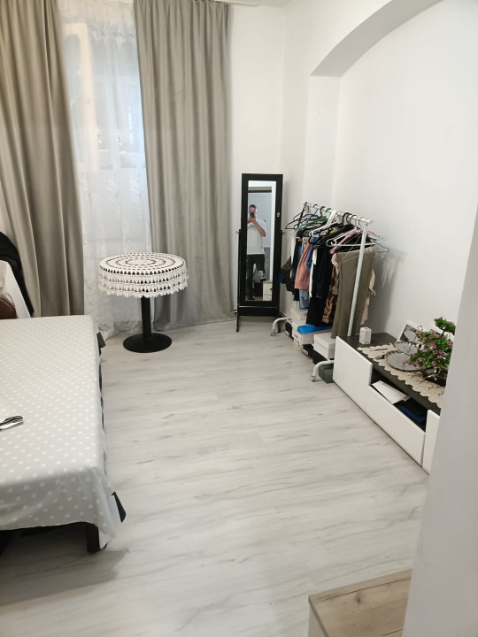 Apartament Semidecomandat 3 camere Timpuri Noi