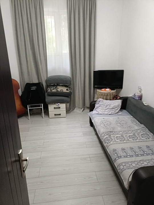 Apartament Semidecomandat 3 camere Timpuri Noi