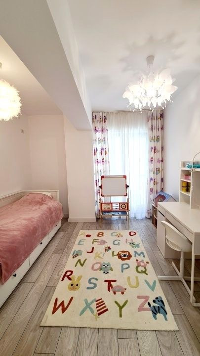 Apartament de 3 camere, 80mp, parcare, 60mp curte, Baneasa