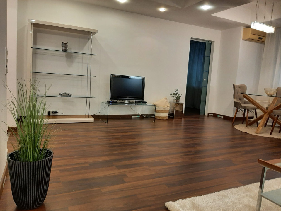 Apartament de vanzare  Soseaua Nordului    + curte 