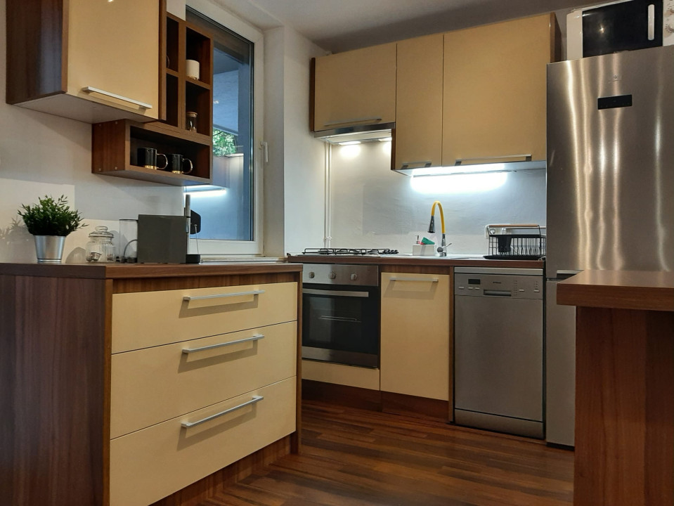 Apartament de vanzare  Soseaua Nordului    + curte 