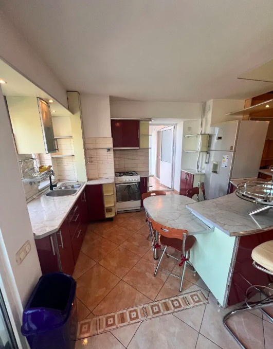 APARTAMENT DE 3 CAMERE, 83 MP UTILI, UNIRII-CAMERA DE COMERT