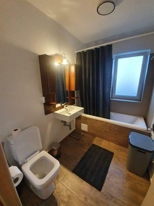 Apartament Decomandat 2 camere -Trapezului 