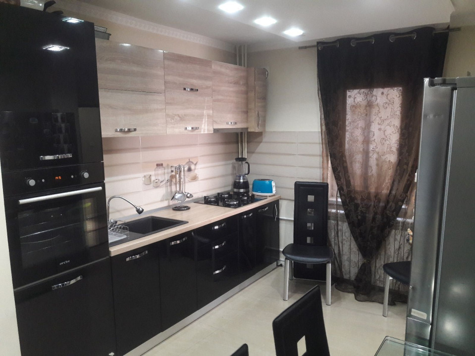 Apartament 3 camere  -zona Gorjului 