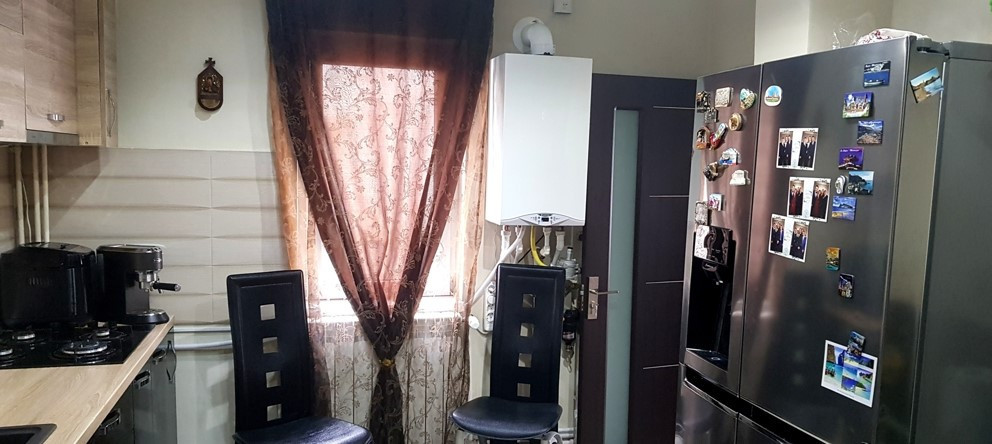 Apartament 3 camere  -zona Gorjului 