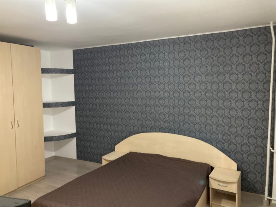 Apartament 3 camere-zona Drumul Sarii