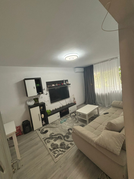 Apartament 3 camere Pantelimon