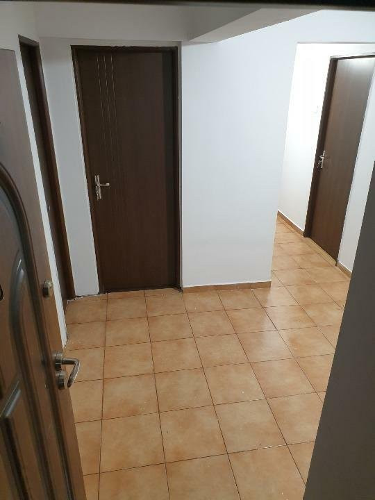 Apartament 4 camere, -centrala proprie- 2 balcoane - Pantelmon -