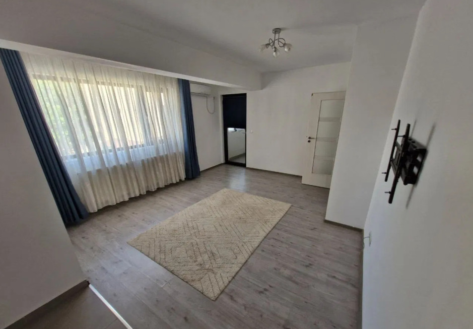 Apartament 2 camere-Prel.Ghencea/Cartierul Latin-Centrala proprie-Loc de parcare