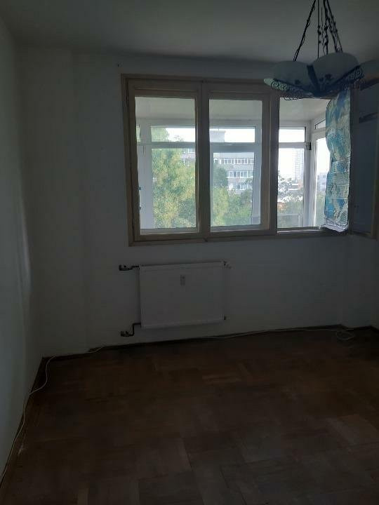 APARTAMENT 2 CAMERE - METROU 1 MAI - NECESITA RENOVARE - DOMENII