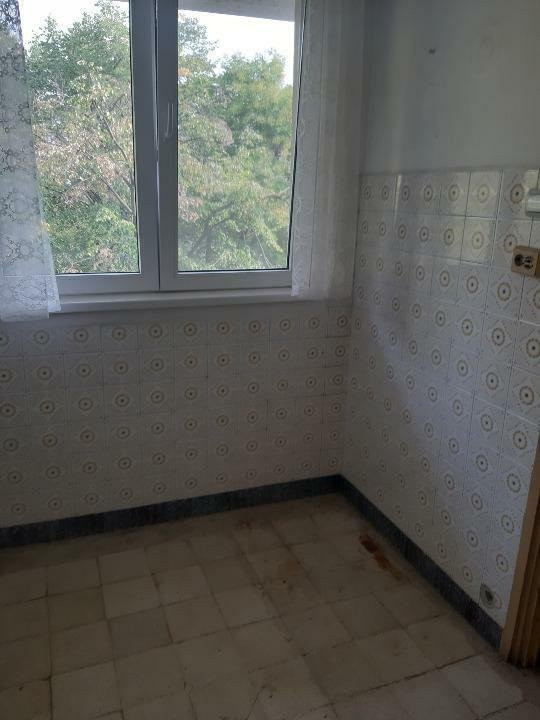 APARTAMENT 2 CAMERE - METROU 1 MAI - NECESITA RENOVARE - DOMENII