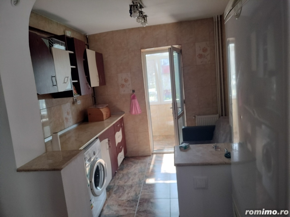 Apartament 2 camere - DECOMANDAT - zona GIURGIULUI 