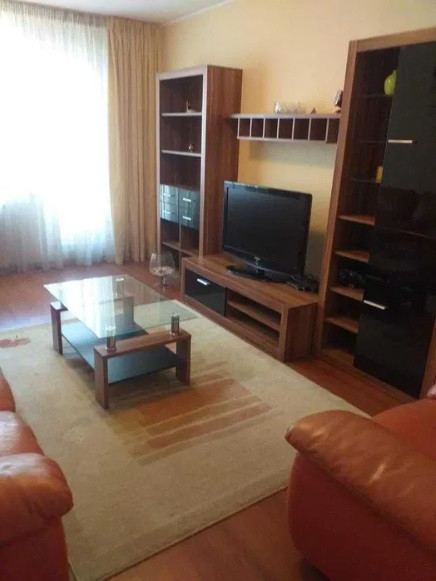 Apartament 3 camere - CENTRALA PROPRIE - zona TINERETULUI 